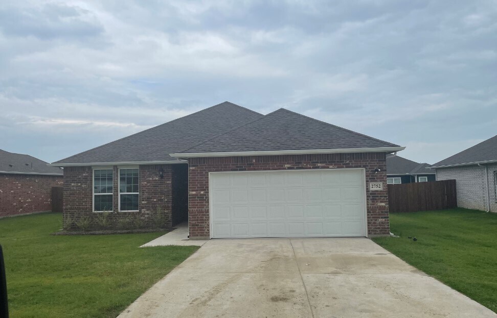 2752 William St, Mabank, TX 75147 House Rental in Mabank, TX