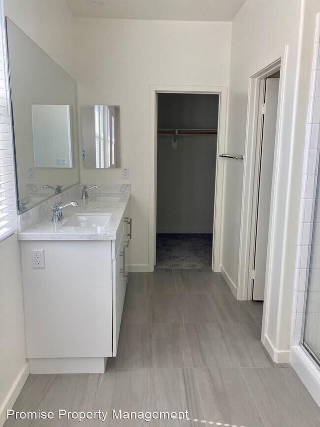 Building Photo - 3 br, 2.5 bath House - 4209 Camino Del Flor