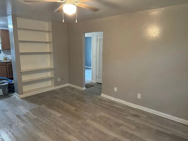 Foto del edificio - 2984 Myra St