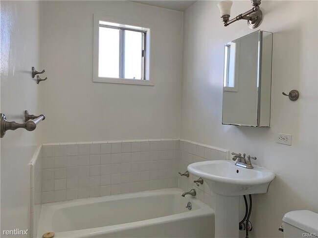 Foto del edificio - 3 br, 2 bath House - 2100 Dufour Ave