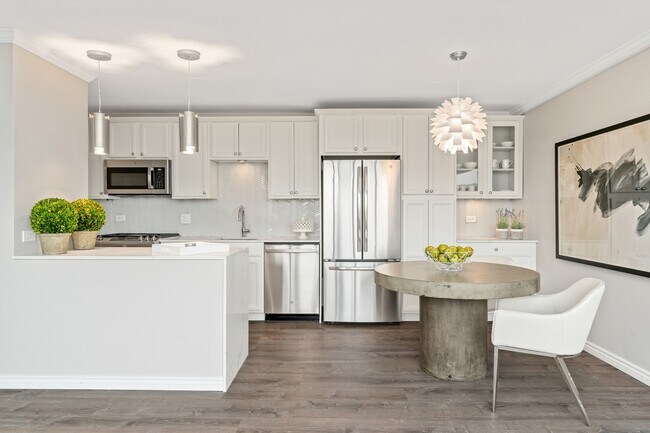Foto del edificio - 3950 N Lake Shore Dr