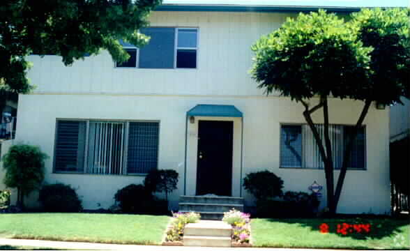 Building Photo - 13520 Rye St