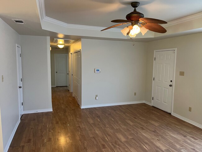 Building Photo - 16361 Blossom Ln