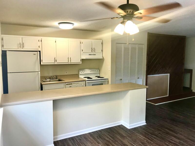 Foto principal - 1418 Riverview Rd