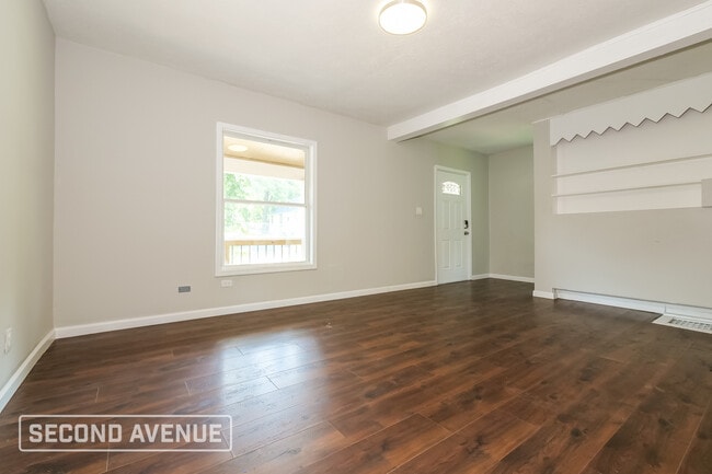 Foto del edificio - 2612 Bales Ave