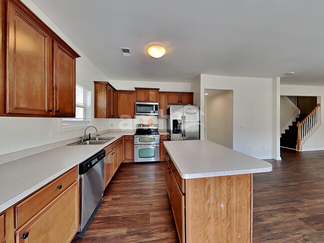 Building Photo - 429 Belmont Way