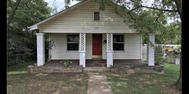 Primary Photo - DESLOGE DR