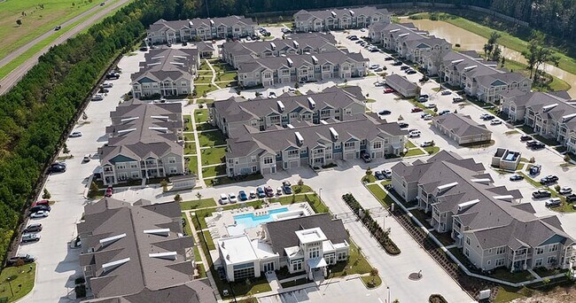 Foto del edificio - Retreat at River Chase Apartments