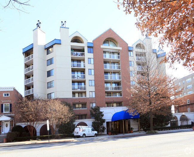 Woodley Plaza Apartments Washington, DC