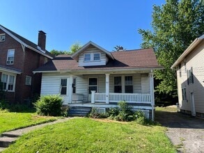 Building Photo - 563 Garfield Pl