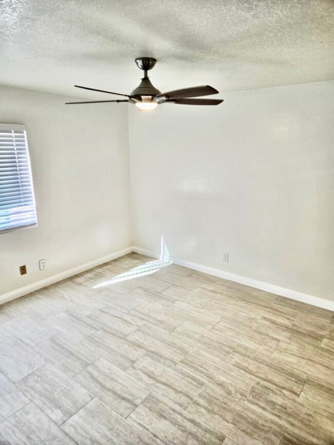 Master bedroom - 2118 Obarr Pl