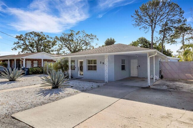 Foto del edificio - 2914 W Lake Ave