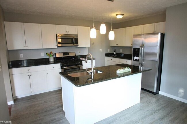 Building Photo - 1544 Brighton Way