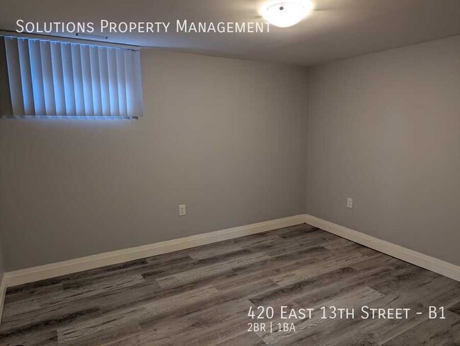 Building Photo - ***Beautifully Updated Large 2 Bedroom Bas...