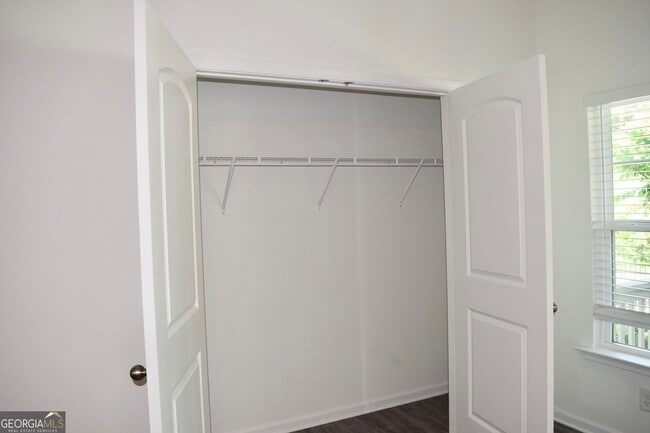 Building Photo - 541 Ruths Dr