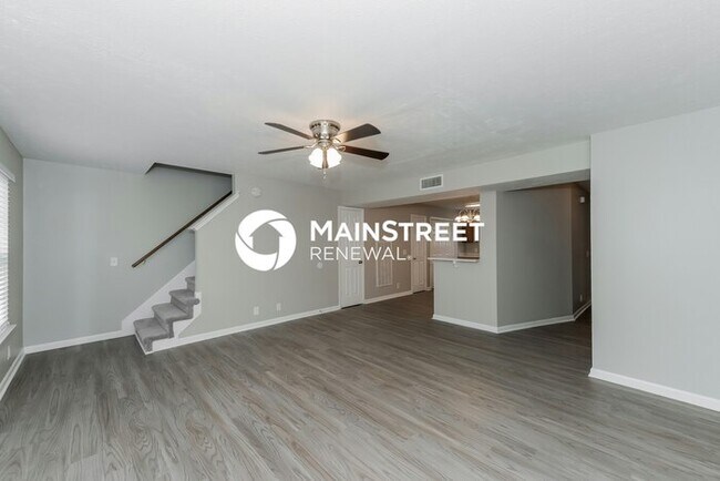 Foto del edificio - 2 Bedroom Pet-Friendly Home in La Vergne, TN with Main Street Renewal