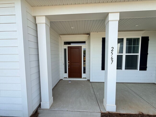 Building Photo - Beautiful New Home in georgous community