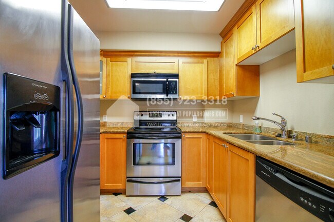 Foto del edificio - 15956 E 14th St