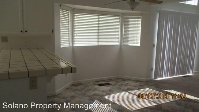 Building Photo - 3 br, 2.5 bath House - 2618 Valley Oak Dr