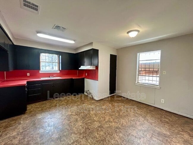 Building Photo - 439 Browning St