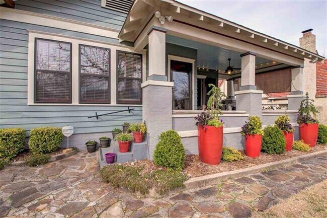 Building Photo - 3810 Compton-