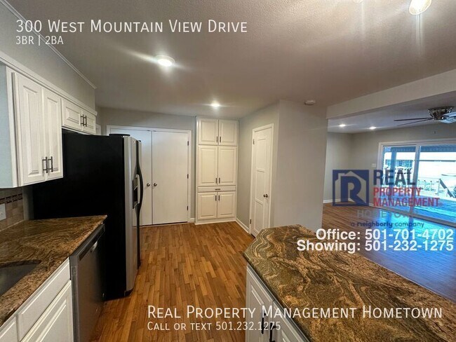 Foto del edificio - 300 W Mountain View Dr