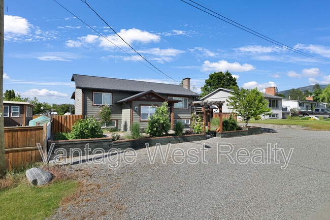 Building Photo - 600-600 Hollydell Rd