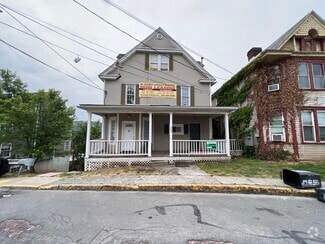 Building Photo - 390 Forest Ave
