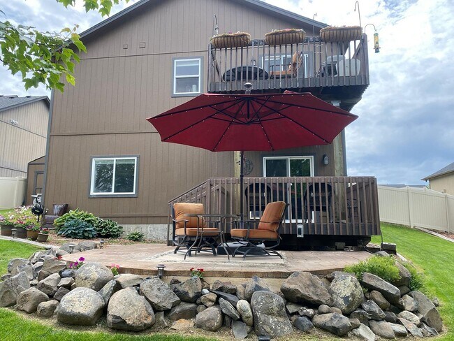 Building Photo - 507 E Parker Dr