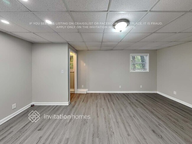 Foto del edificio - 5545 Gibson Dr