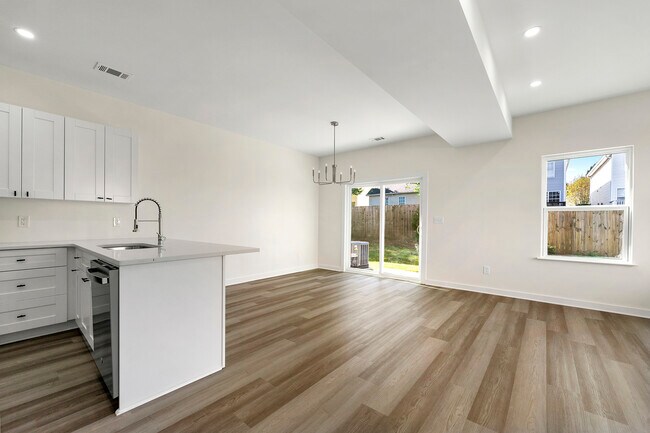 Building Photo - 3601 Brycewood Dr