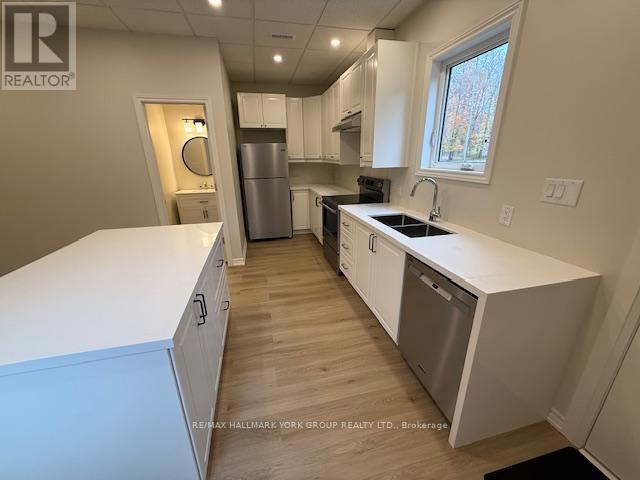 Building Photo - 4795 19th Sideroad