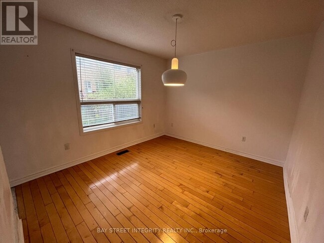 Photo du bâtiment - 147 Nahanni Dr