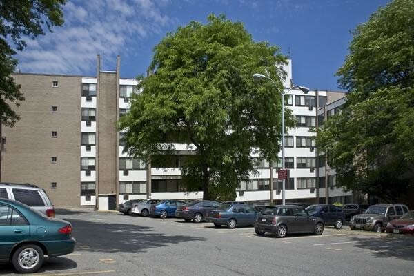 Foto del edificio - 1455 Commonwealth Ave