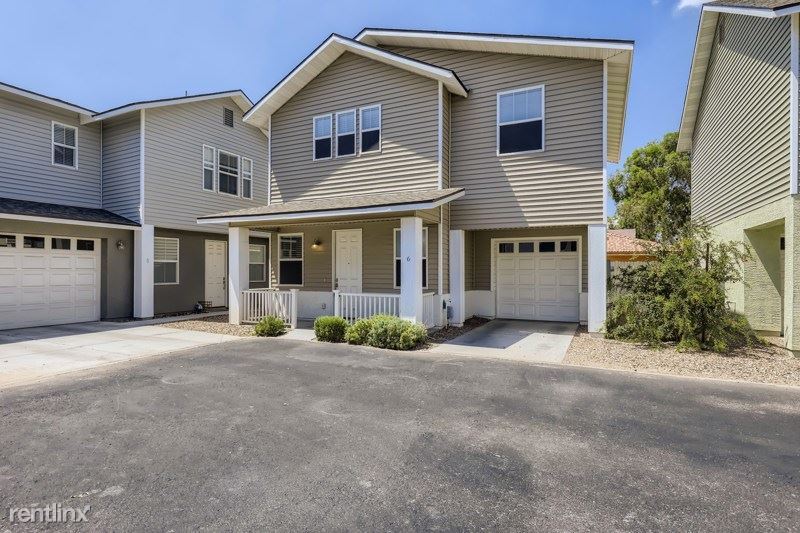 Primary Photo - 3 br, 2.5 bath House - 3218 W Glendale Ave...
