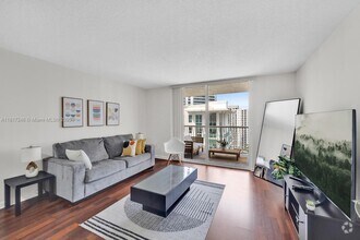 Building Photo - 1200 Brickell Bay Dr