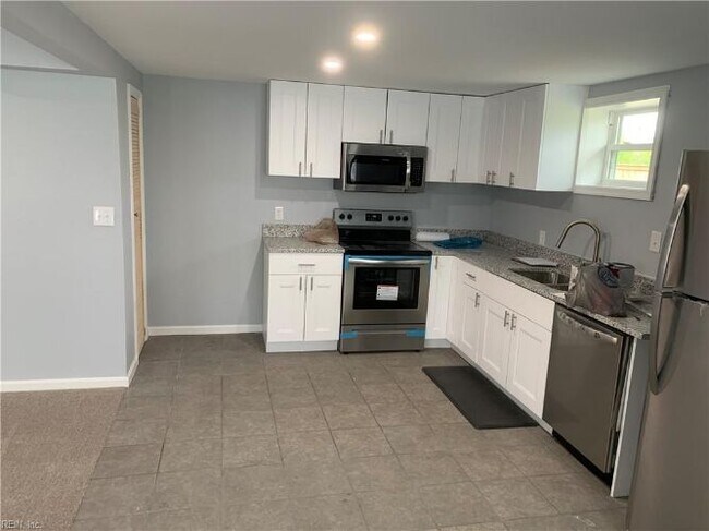 Building Photo - 1233 Pitchkettle Rd
