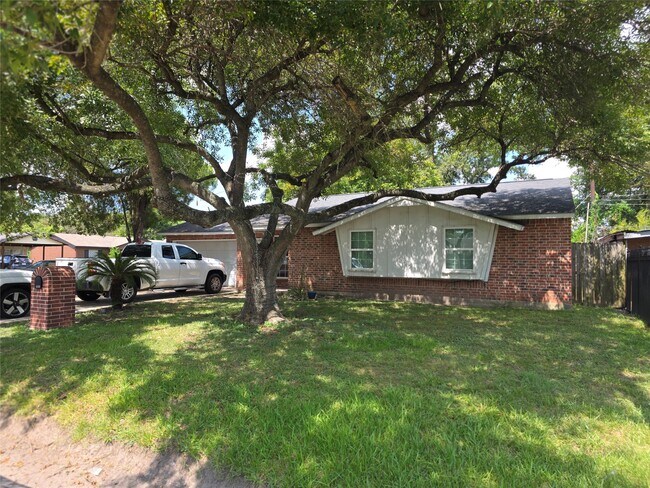 Foto del edificio - 1203 Mooney Rd
