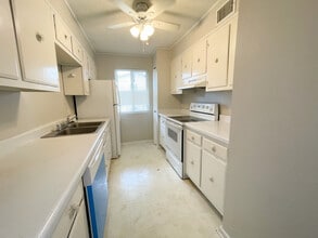 Building Photo - 1208 Bush River Rd