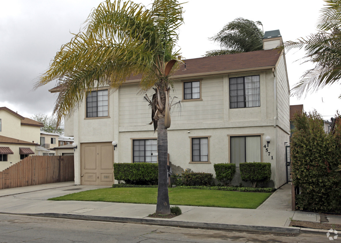 Building Photo - 4571 Altadena Ave