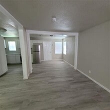 Building Photo - 209 W Purdom