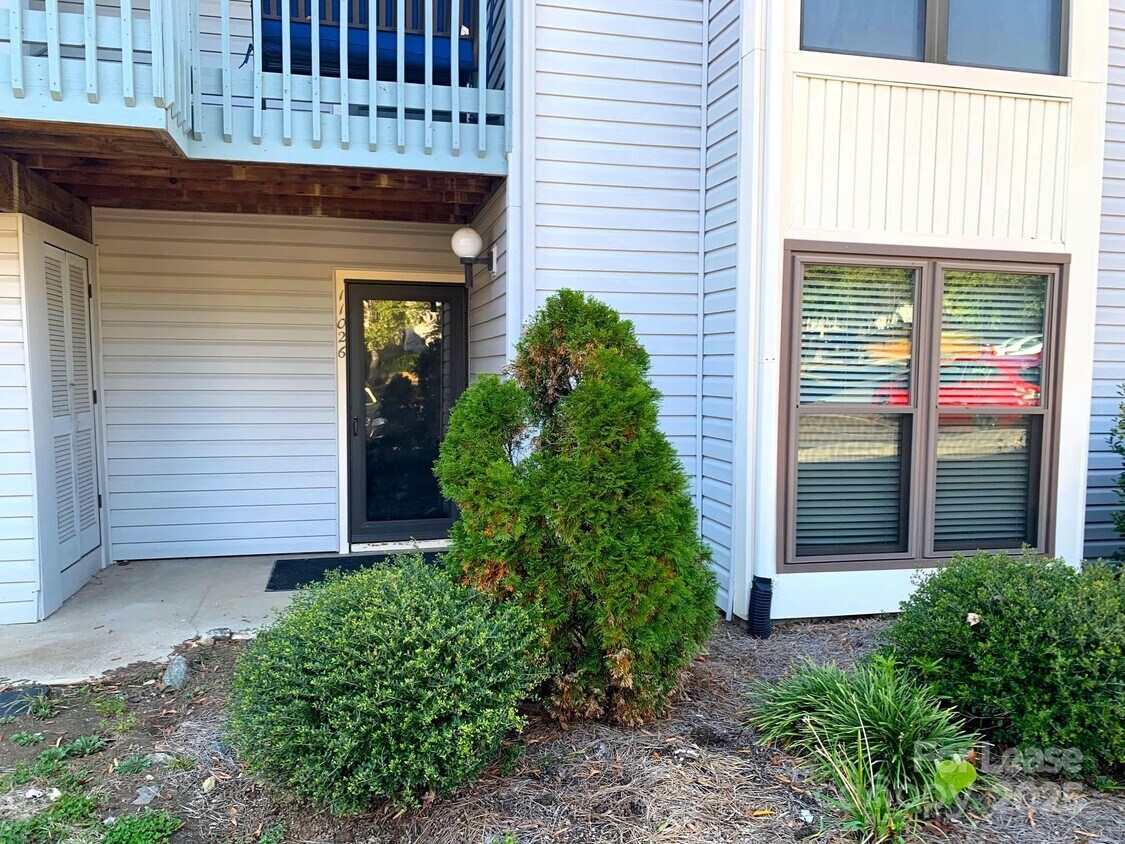 Foto principal - 11026 Harrowfield Rd