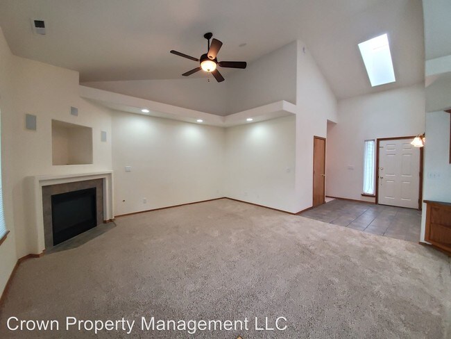 Building Photo - 3 br, 2 bath House - 2645 Sandstone