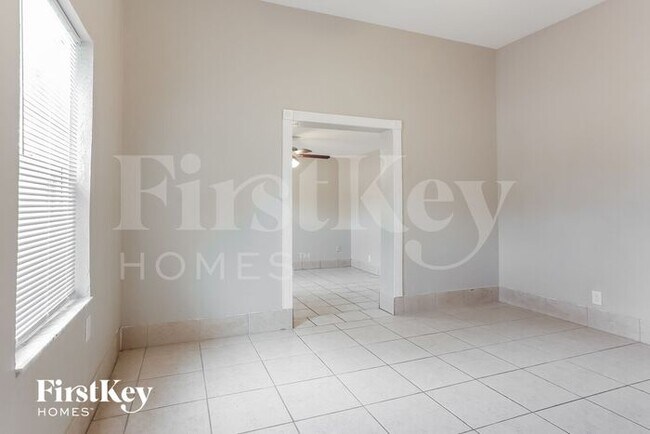 Foto del edificio - 530 S 28th Ave