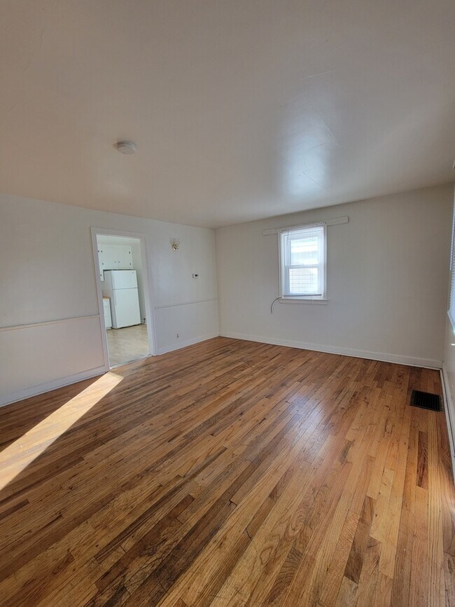 Foto del edificio - 1917 E 15th St