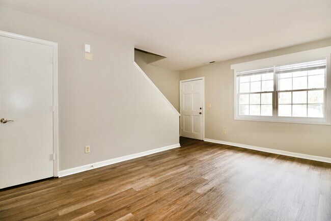 Foto del edificio - Adorable 2 Bedroom Home with Unbeatable Lo...