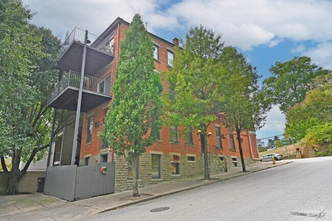 Foto del edificio - 945 Parkside Pl