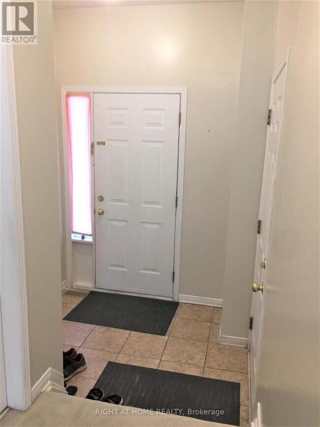 Photo du bâtiment - 159 Kinross Private