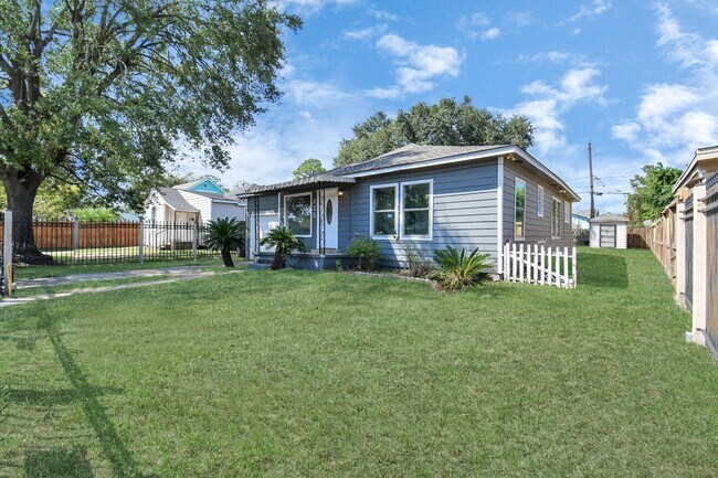 Building Photo - 225 N Carolina St