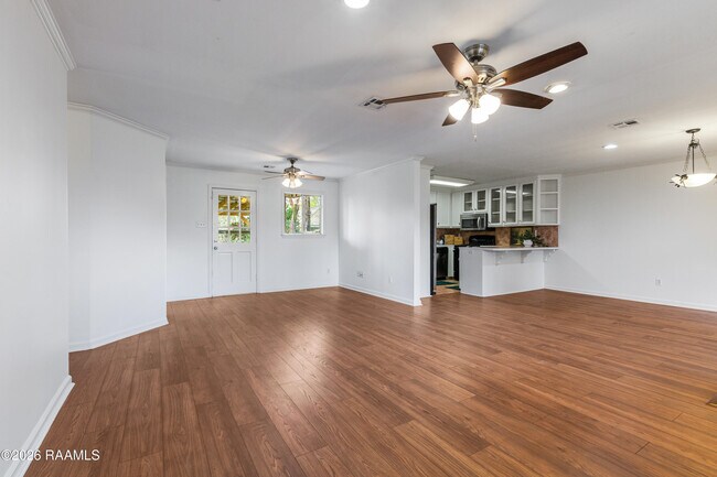 Building Photo - 412 Normandy Rd